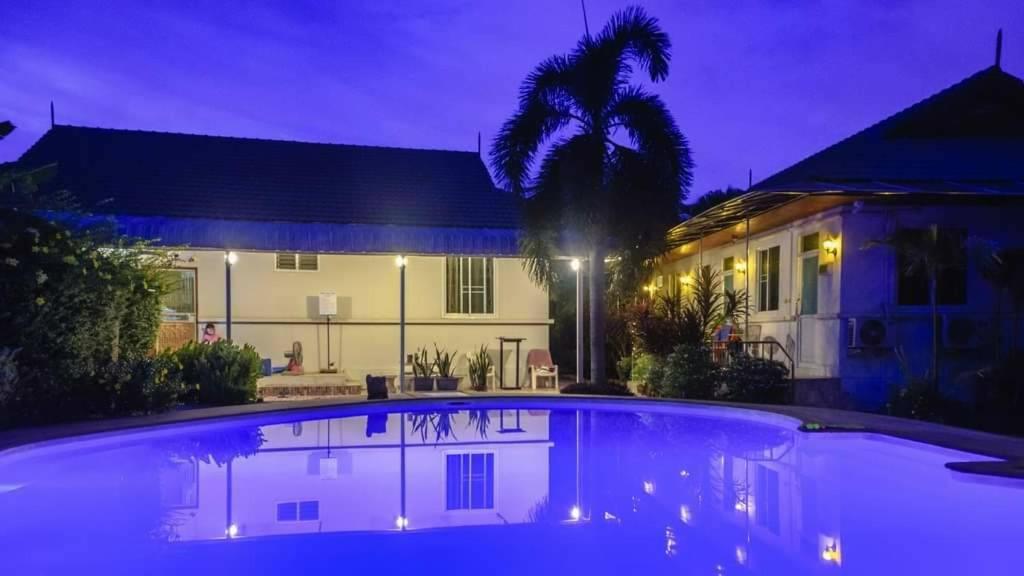 Nuch'S Apple Guest House Si Bun Ruang ภายนอก รูปภาพ