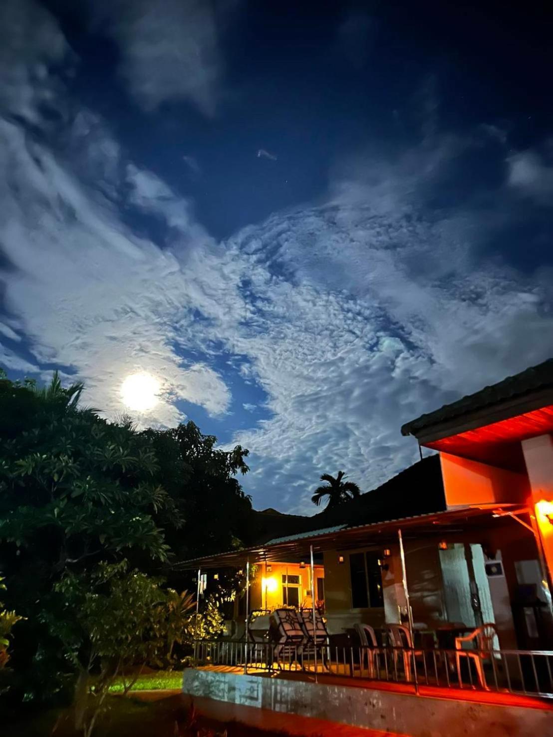 Nuch'S Apple Guest House Si Bun Ruang ภายนอก รูปภาพ