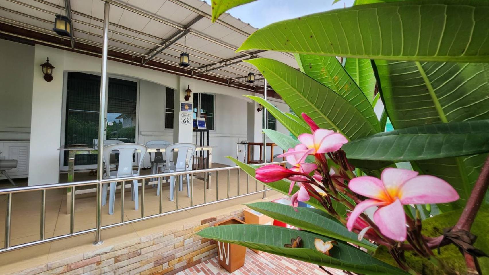 Nuch'S Apple Guest House Si Bun Ruang ภายนอก รูปภาพ
