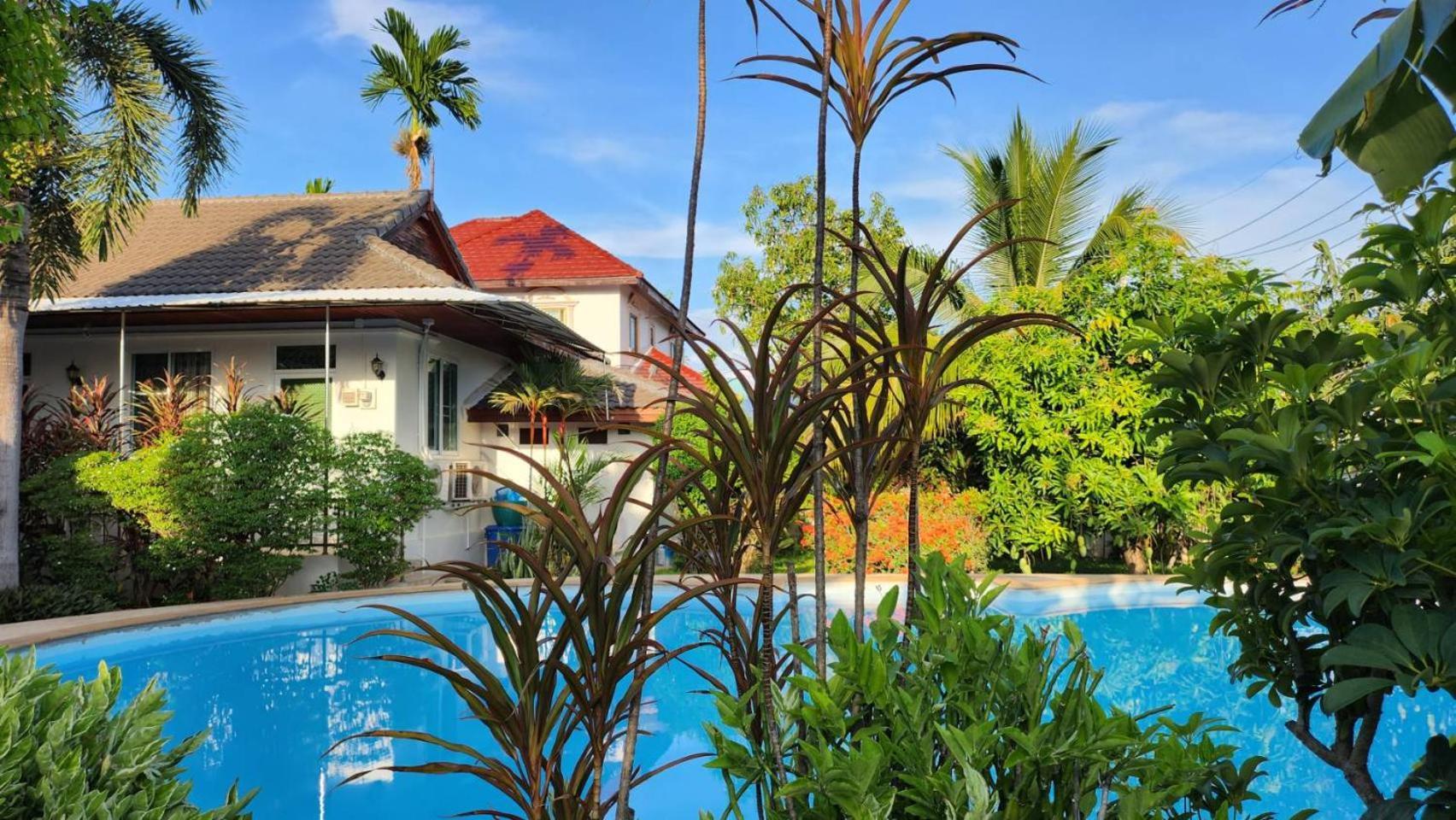Nuch'S Apple Guest House Si Bun Ruang ภายนอก รูปภาพ
