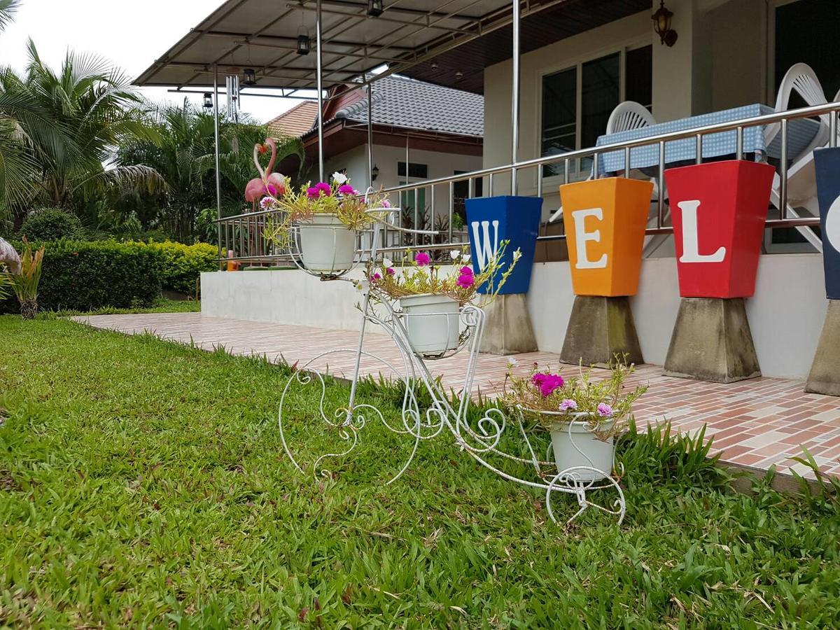 Nuch'S Apple Guest House Si Bun Ruang ภายนอก รูปภาพ