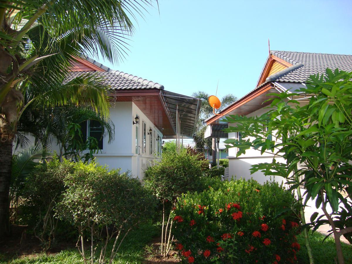 Nuch'S Apple Guest House Si Bun Ruang ภายนอก รูปภาพ