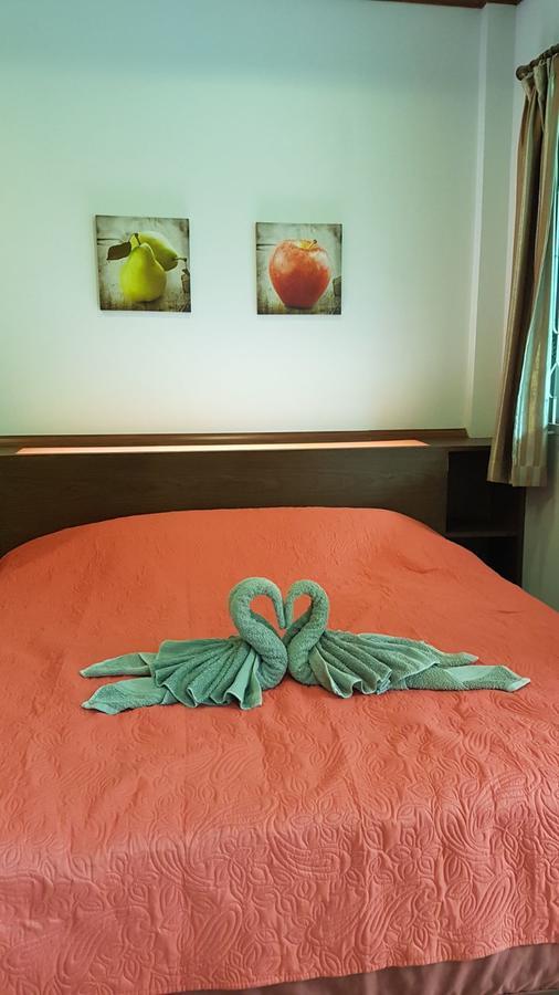 Nuch'S Apple Guest House Si Bun Ruang ภายนอก รูปภาพ