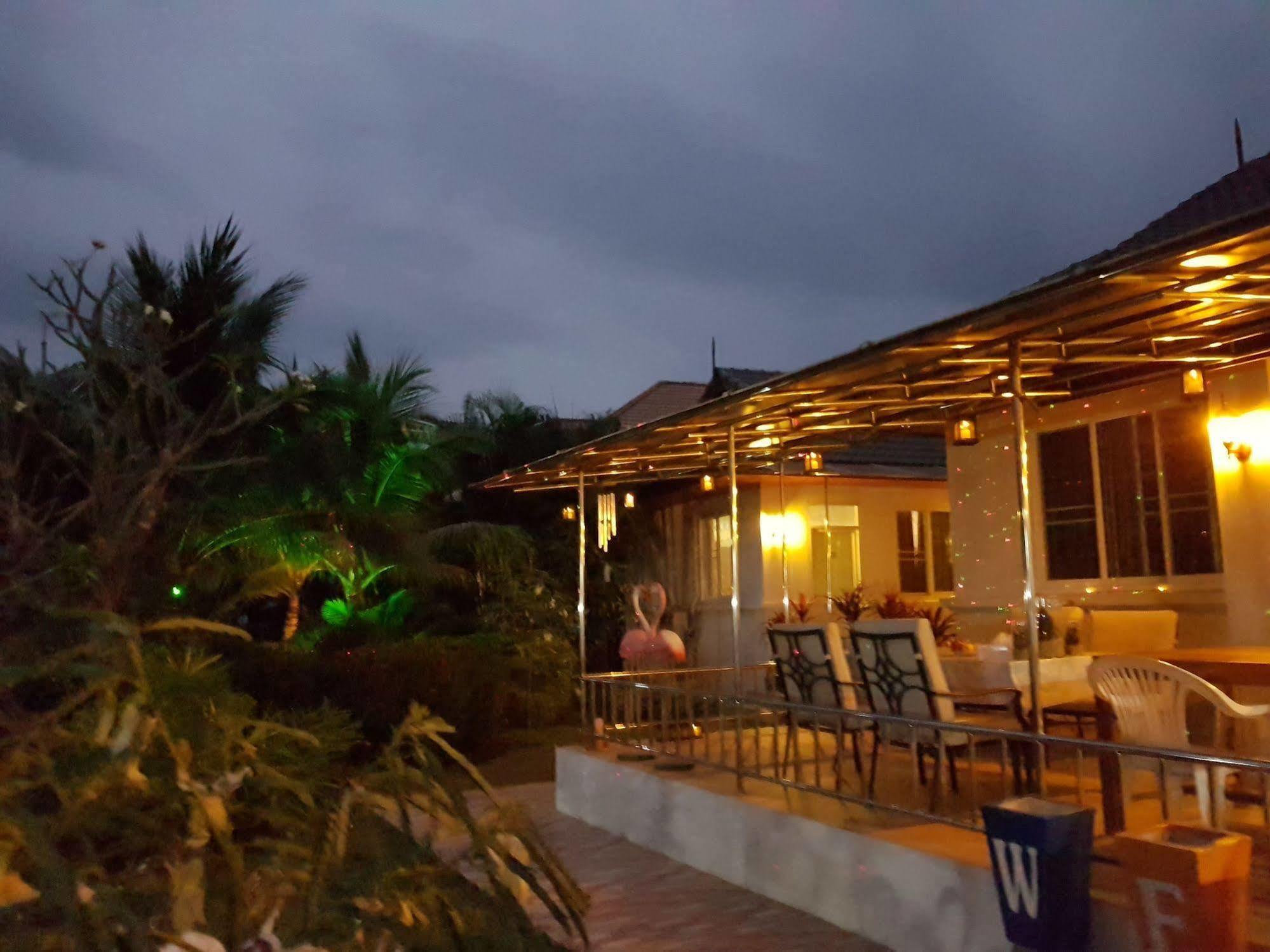 Nuch'S Apple Guest House Si Bun Ruang ภายนอก รูปภาพ