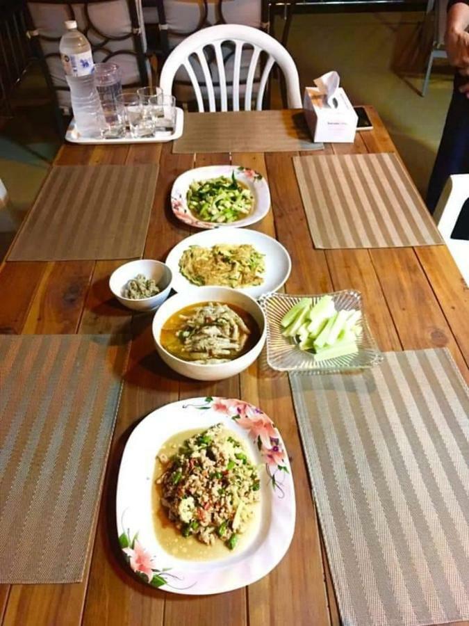 Nuch'S Apple Guest House Si Bun Ruang ภายนอก รูปภาพ
